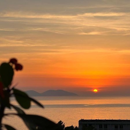 Sunny Breeze Apartment Vlorë Exterior foto